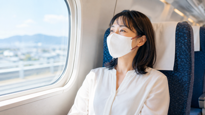 旅行・お出かけのマスク選びと持ち運びのコツ。飛行機・新幹線の長時間移動にも