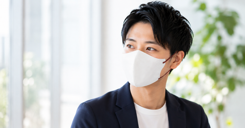 カラーマスクはビジネスでOK？シーン別のマナーと色選び
