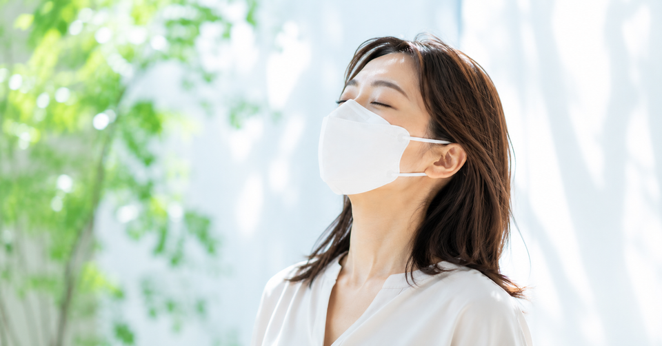 マスクの臭い・こもりが気になるときの対策｜原因と防ぎ方 | Victorian Mask