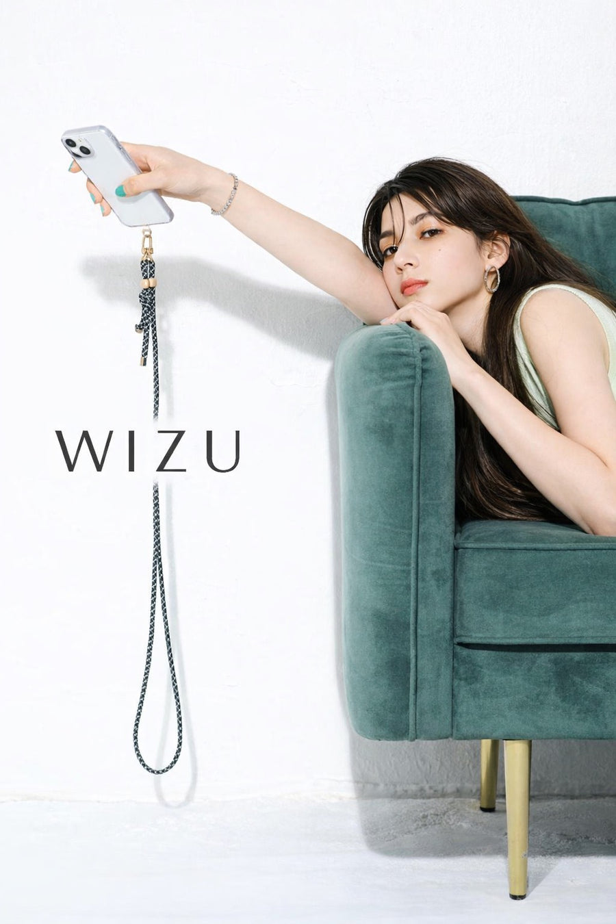 毎日を豊かにする素材とデザインにこだわったスマホアクセサリーブランド。